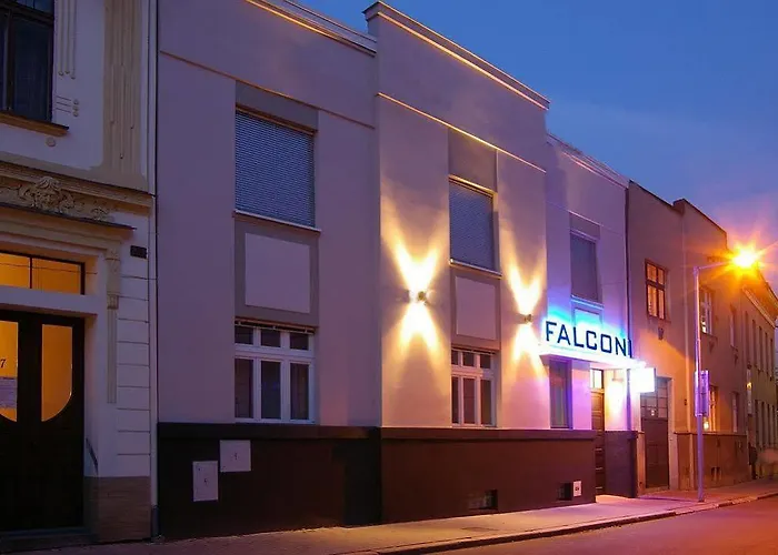Falconi 3*